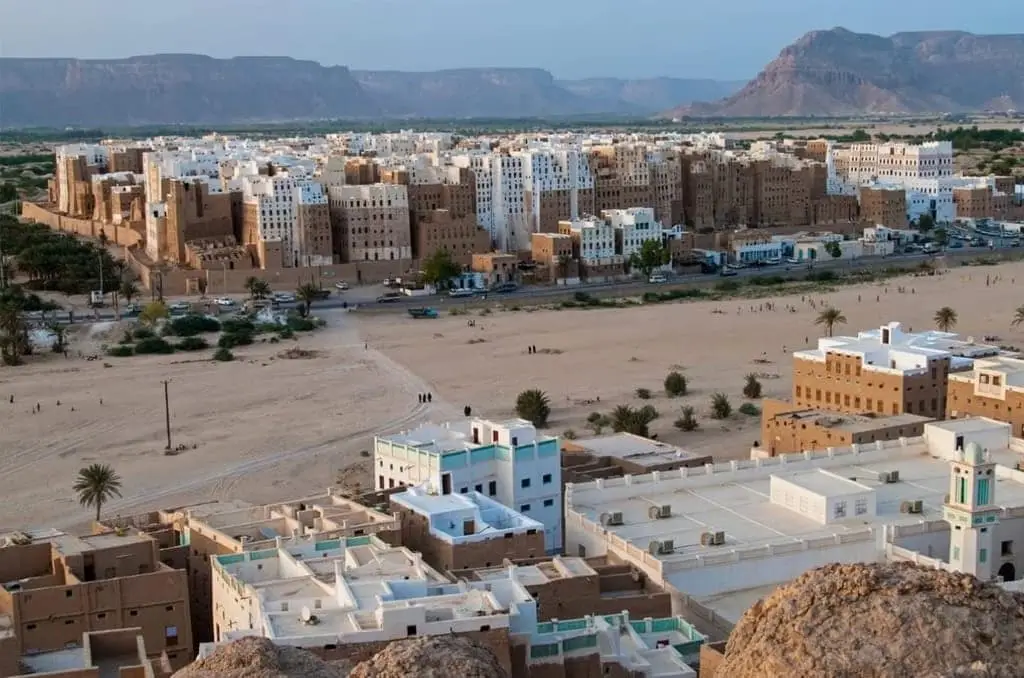 Guided tour experience in Yemen with local experts